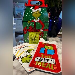 McDonald’s The Grinch Holiday Collectible Gift Set Box NEW Sealed